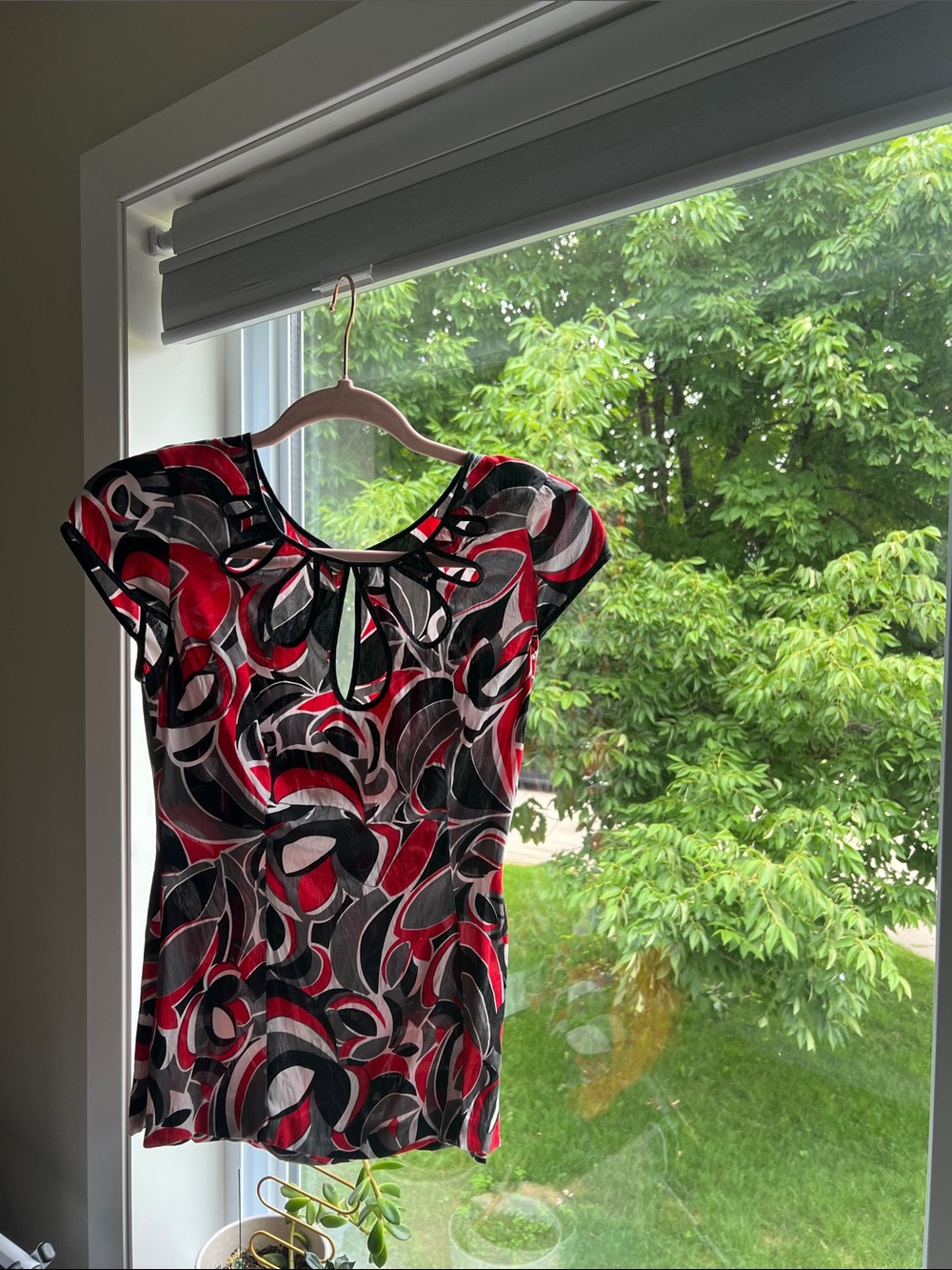 Silk Stylish abstract Print Cap-Sleeve Dress Top - Red, Black & White